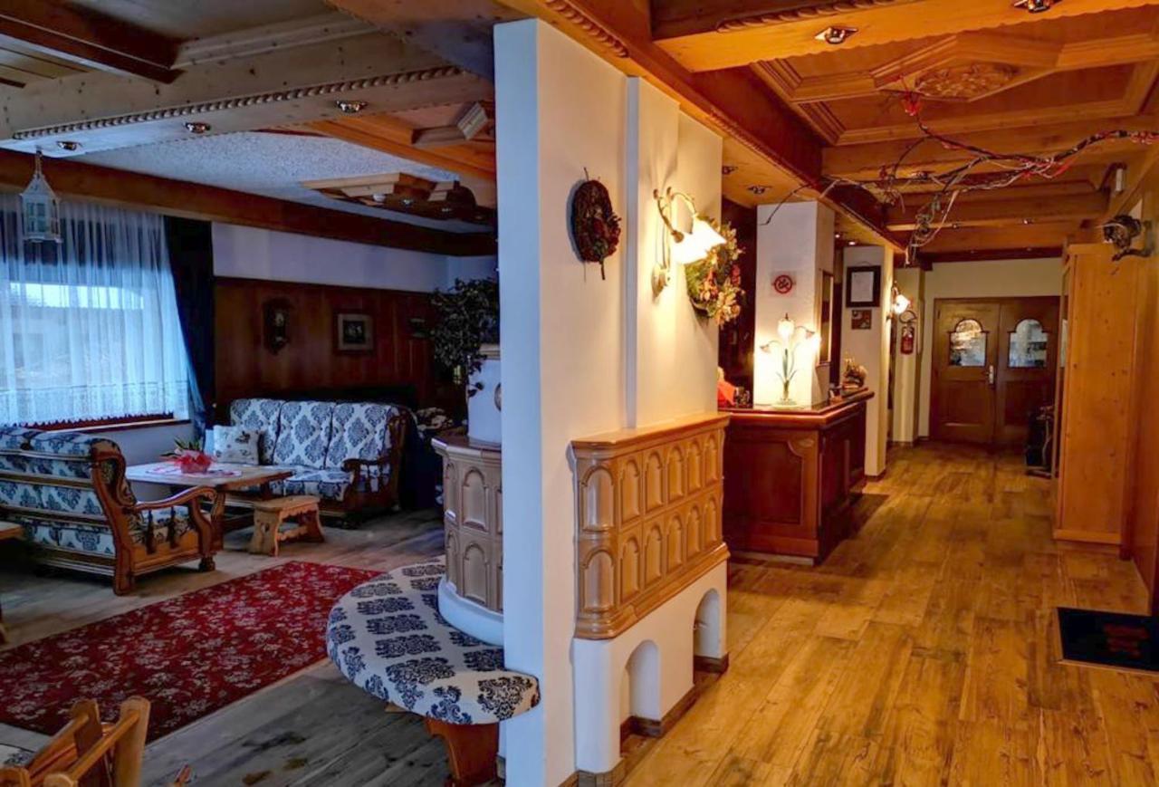 Hotel Rosalpina Rocca Pietore Eksteriør billede